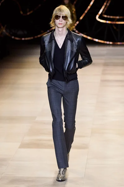 Look 62
